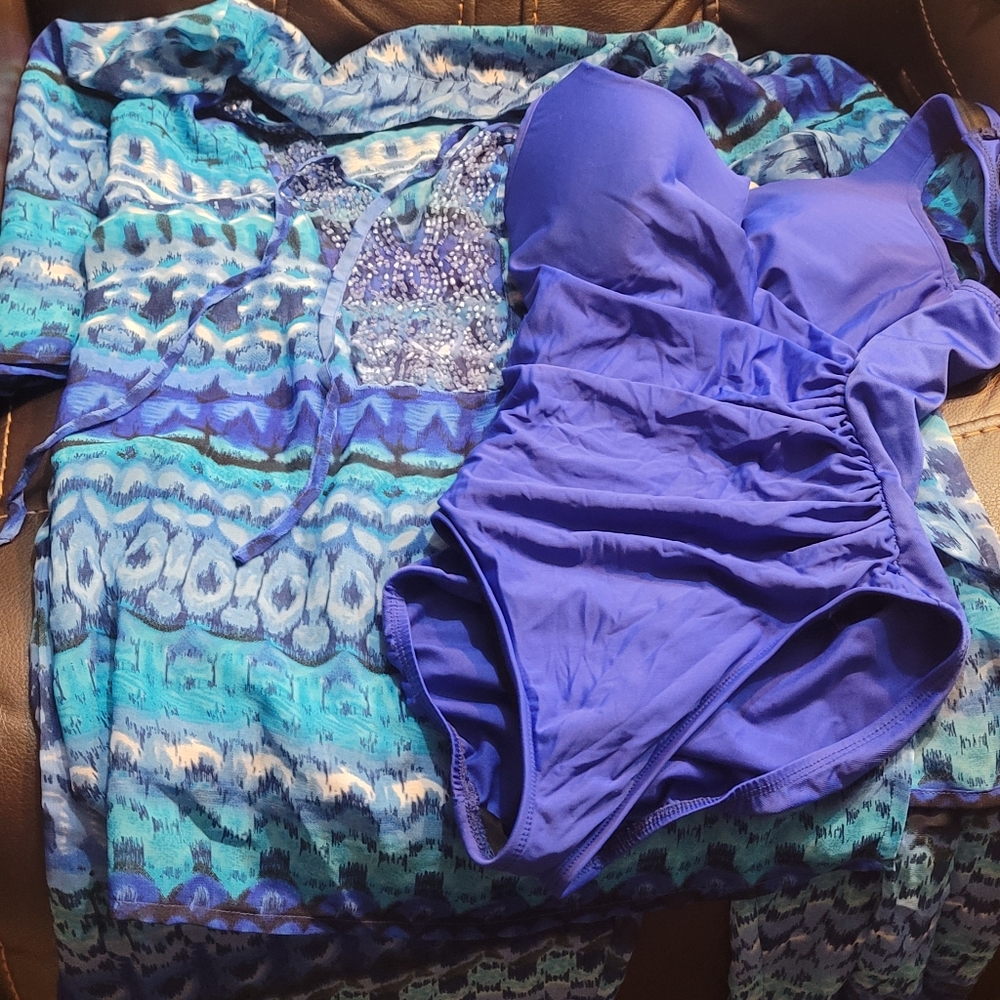 Miracle Suit swimsuit and cover set. Get vacation ready and turn every head. 3pc